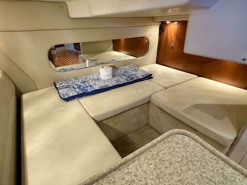 2006 Regal 3360 Window Express