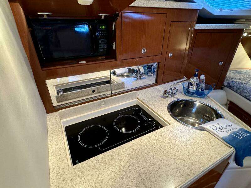 2006 Regal 3360 Window Express