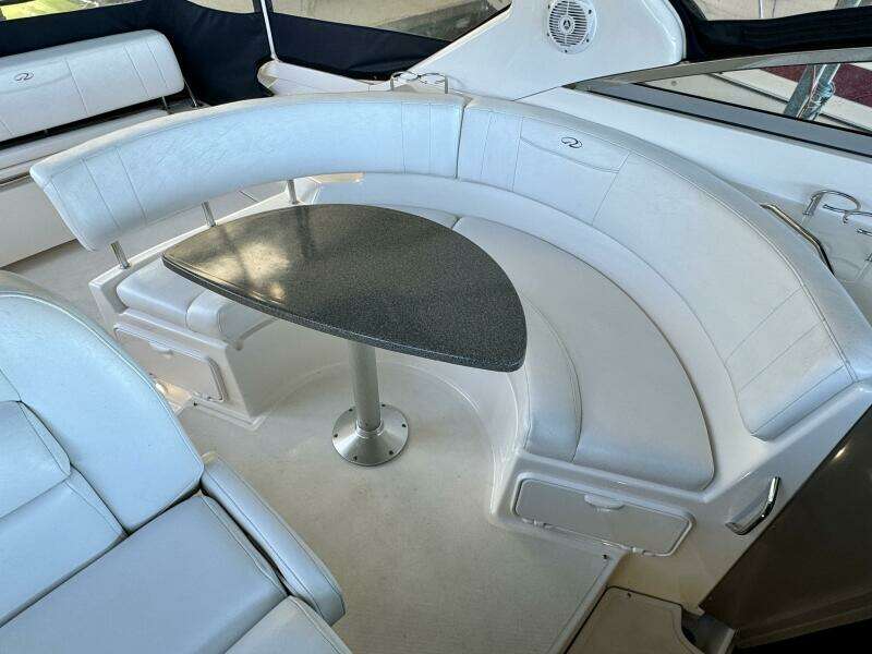 2006 Regal 3360 Window Express