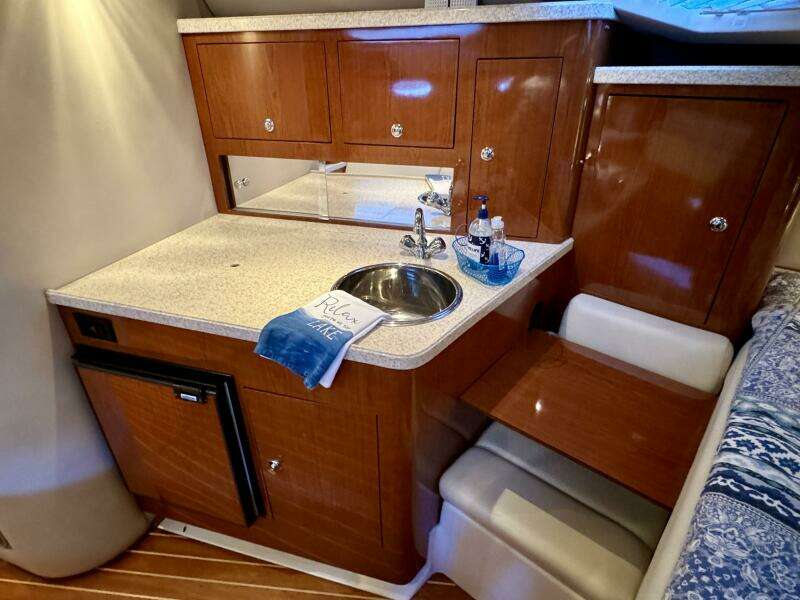 2006 Regal 3360 Window Express