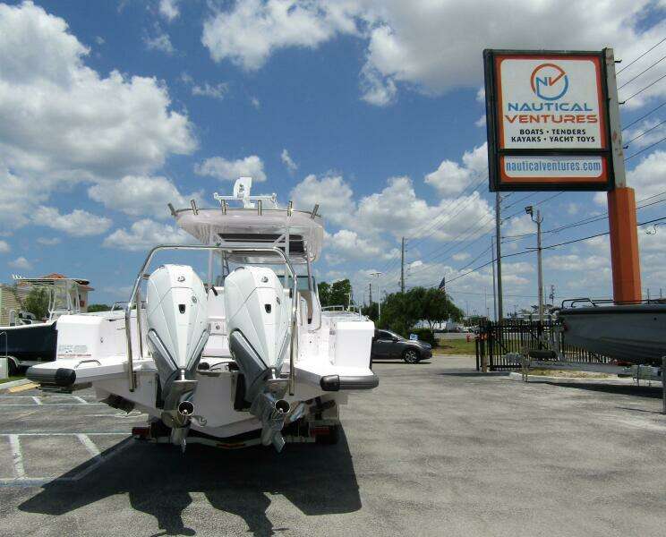 2024 Axopar 37 Sun Top