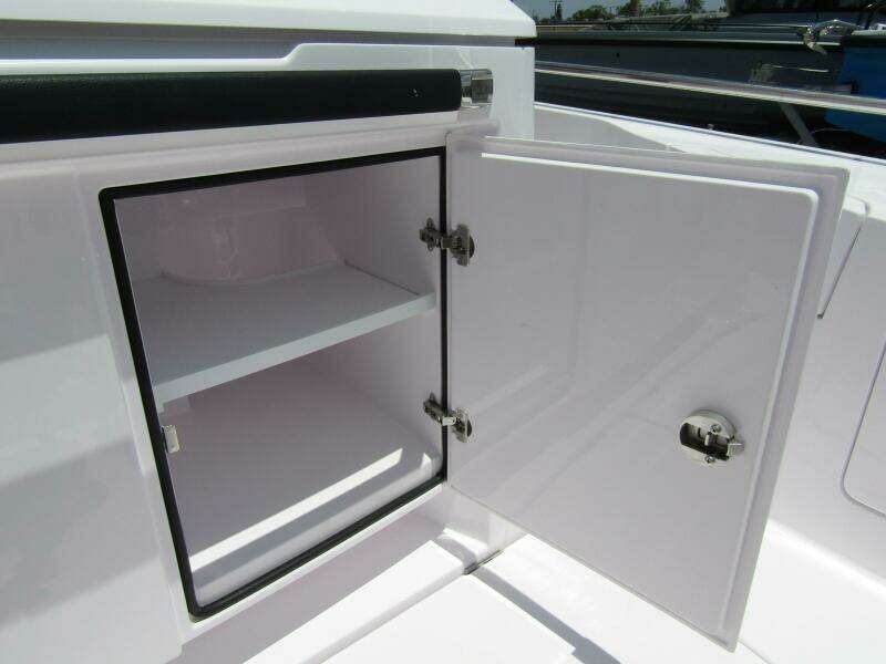 2024 Axopar 37 Sun Top