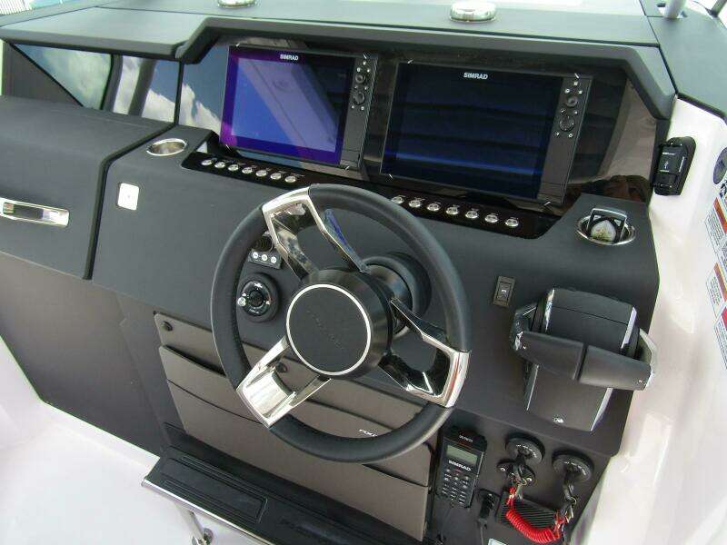 2024 Axopar 37 Sun Top