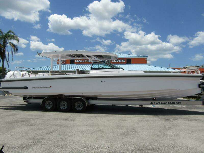 2024 Axopar 37 Sun Top