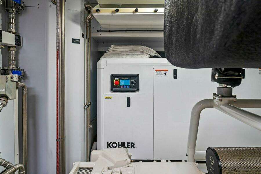 2024 Custom Line Navetta 33