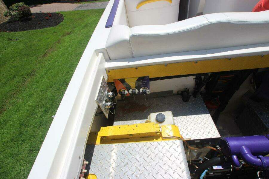 2001 Cigarette Rough Rider