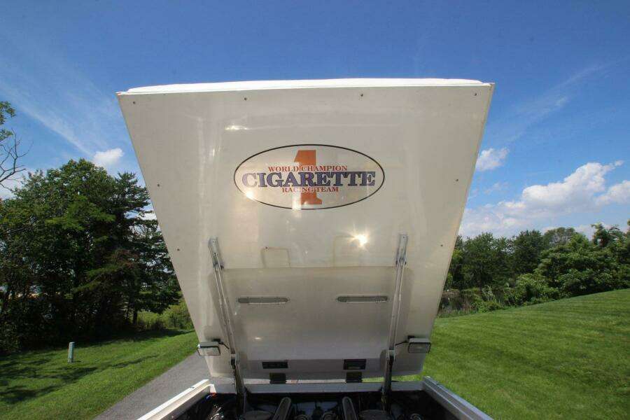 2001 Cigarette Rough Rider