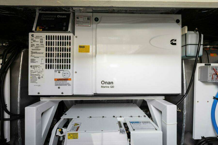 2022 Prestige 460 Flybridge - Brace Yourself Too -Engine Room