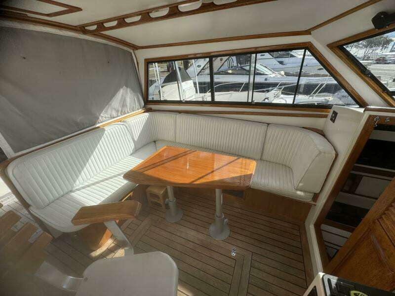 1991 Black Watch 36 Express