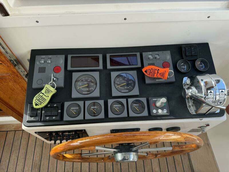 1991 Black Watch 36 Express