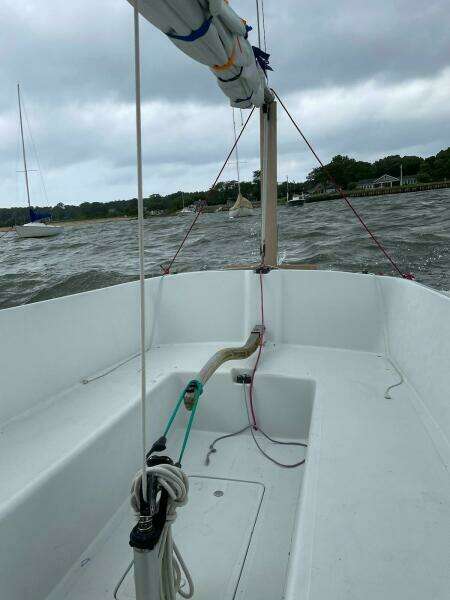 2001 W.D. Schock Harbor 20