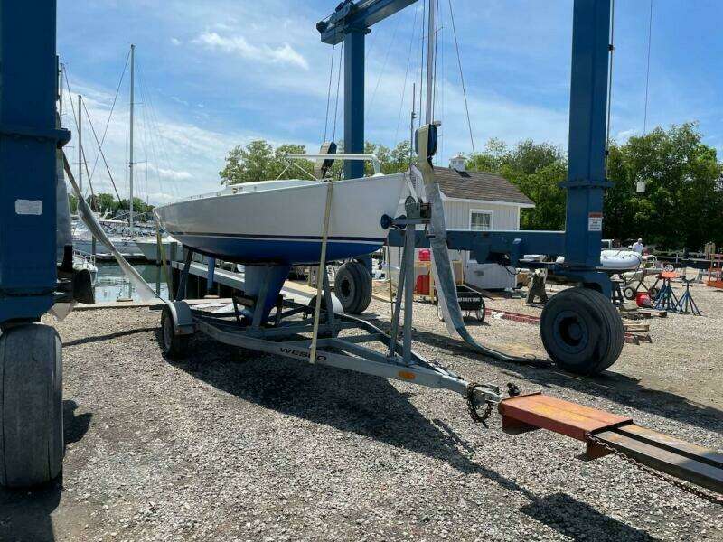 2001 W.D. Schock Harbor 20