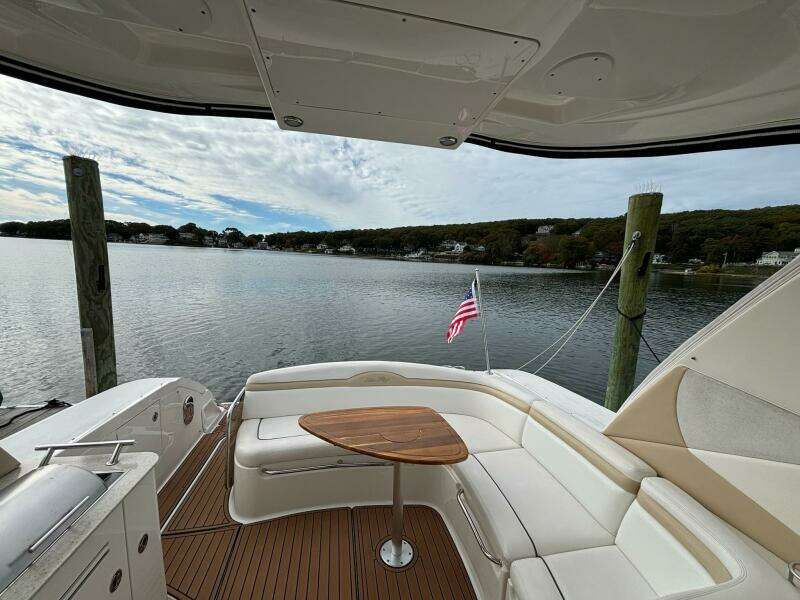 2009 Sea Ray SUNDANCER 350