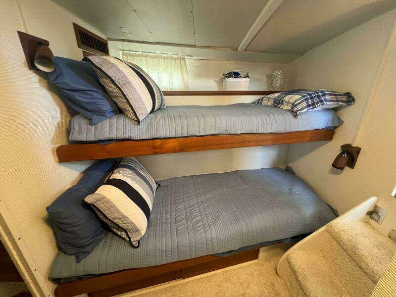 1978 Chris-Craft 410 Motor Yacht