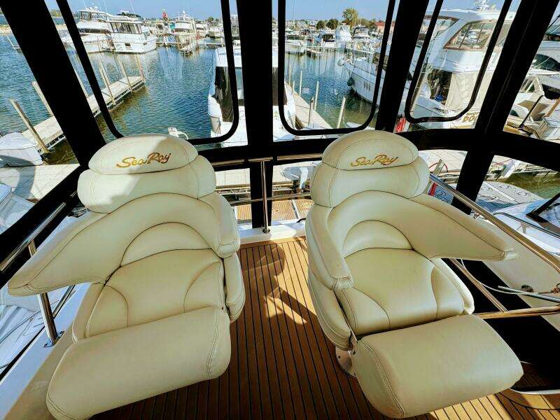 1998 Sea Ray 480 Sedan Bridge