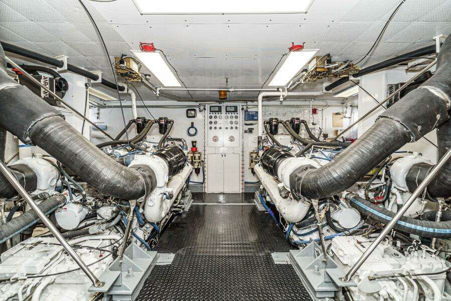 1992 Barattucci Yacht Fisher