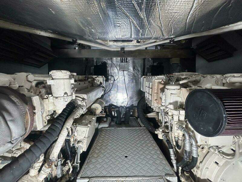 2005 Astondoa 53 Open