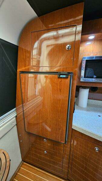 2007 Regal 3760 Commodore