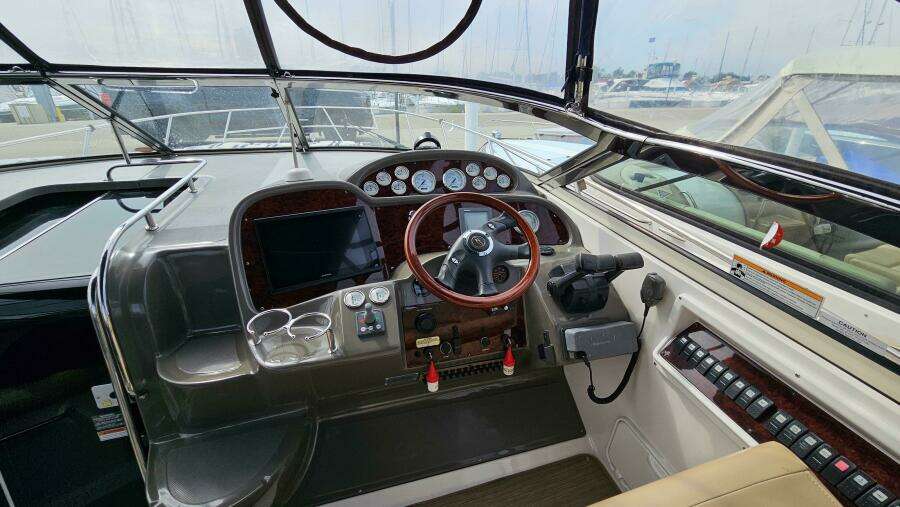 2007 Regal 3760 Commodore