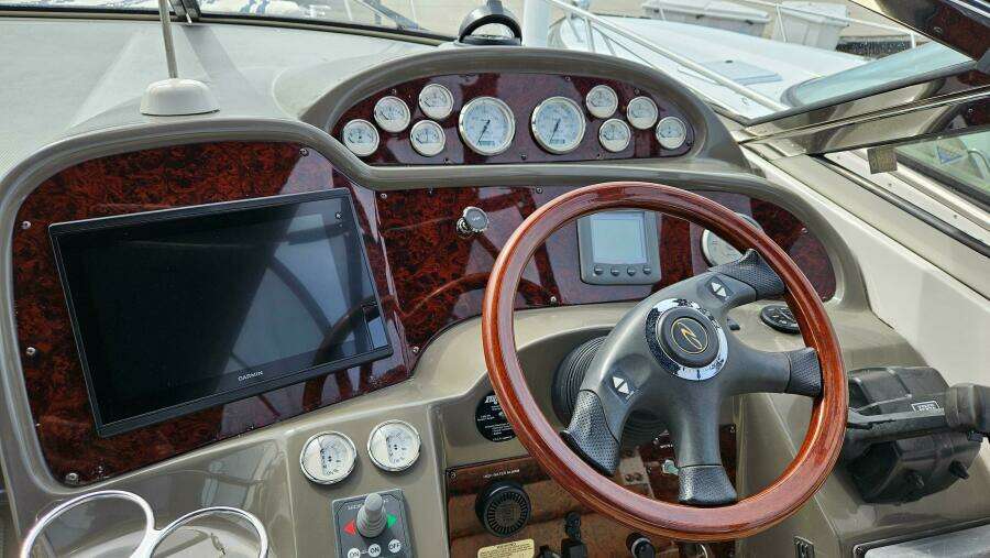 2007 Regal 3760 Commodore