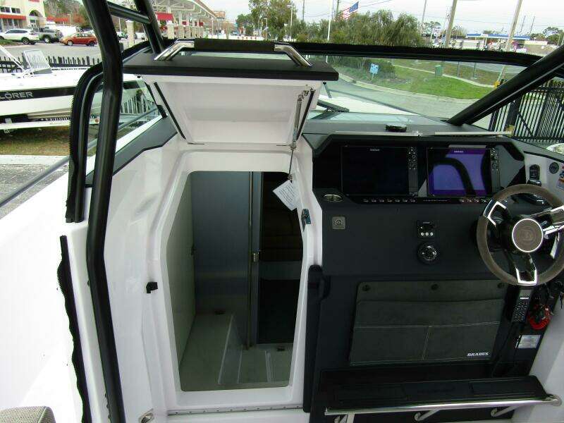 2024 Axopar 37 Sun Top