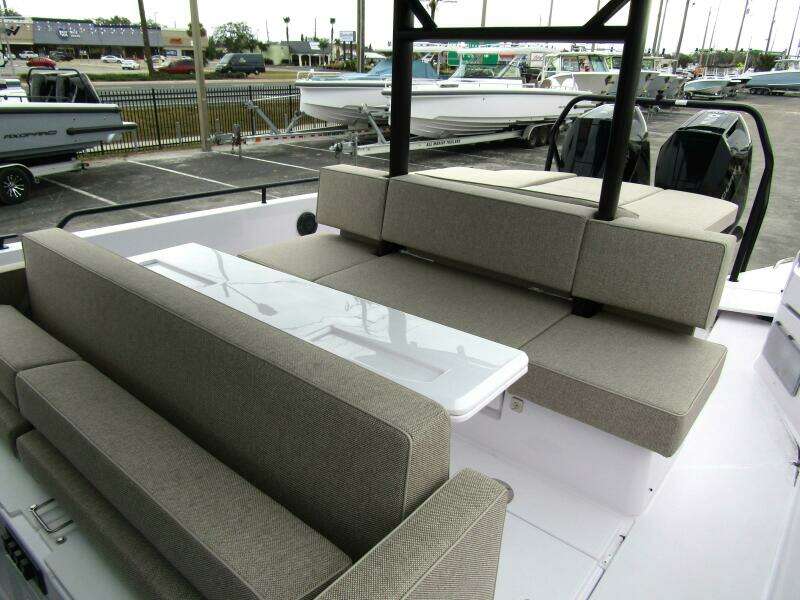 2024 Axopar 37 Sun Top