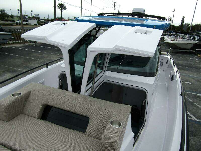 2024 Axopar 37 Sun Top