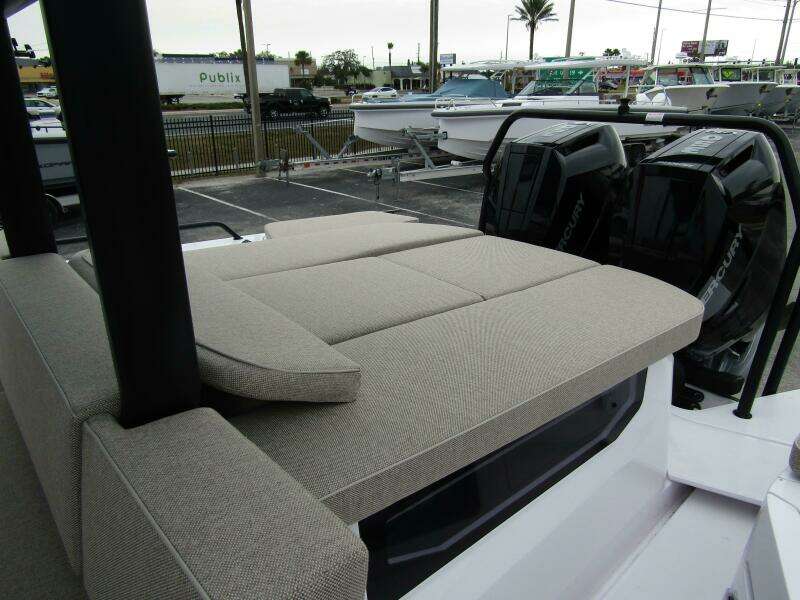 2024 Axopar 37 Sun Top