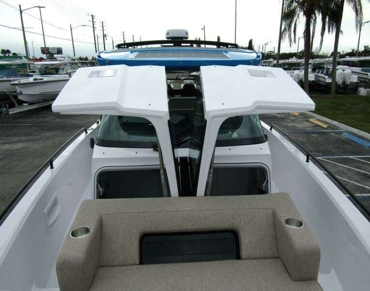 2024 Axopar 37 Sun Top