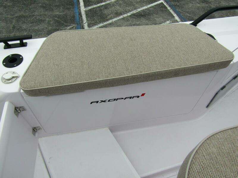 2024 Axopar 37 Sun Top