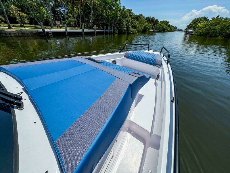 2025 Axopar 37 Sun Top BRABUS Trim