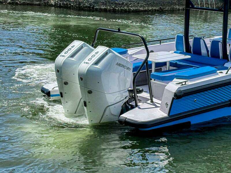 2025 Axopar 37 Sun Top BRABUS Trim