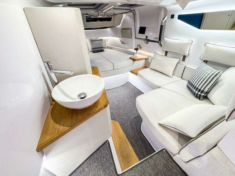 2025 Axopar 37 Sun Top BRABUS Trim