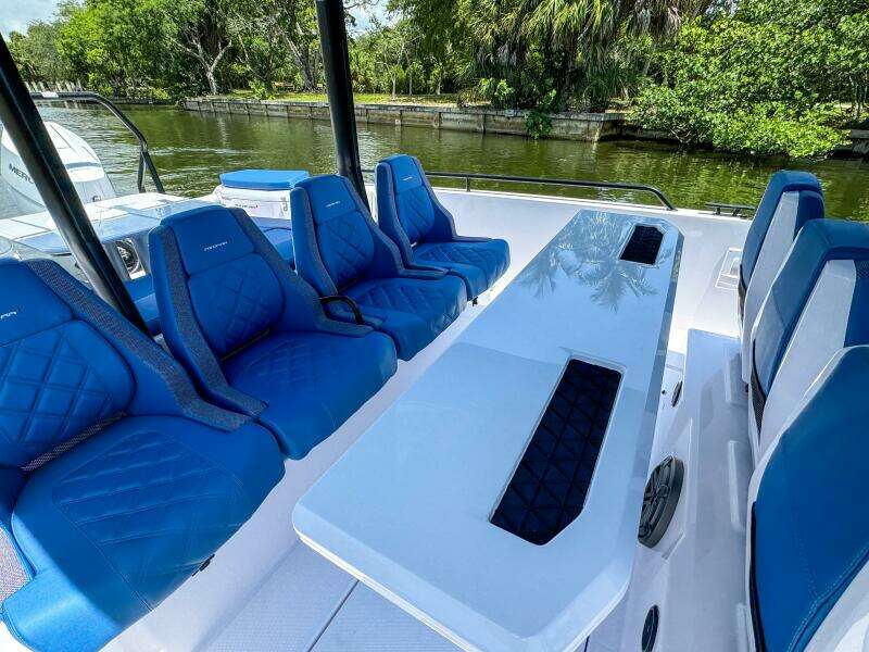 2025 Axopar 37 Sun Top BRABUS Trim