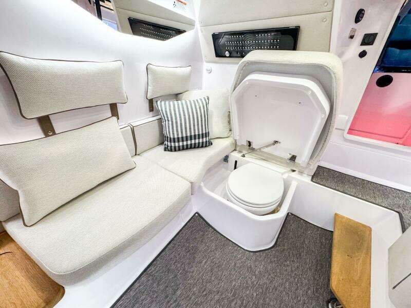 2025 Axopar 37 Sun Top BRABUS Trim