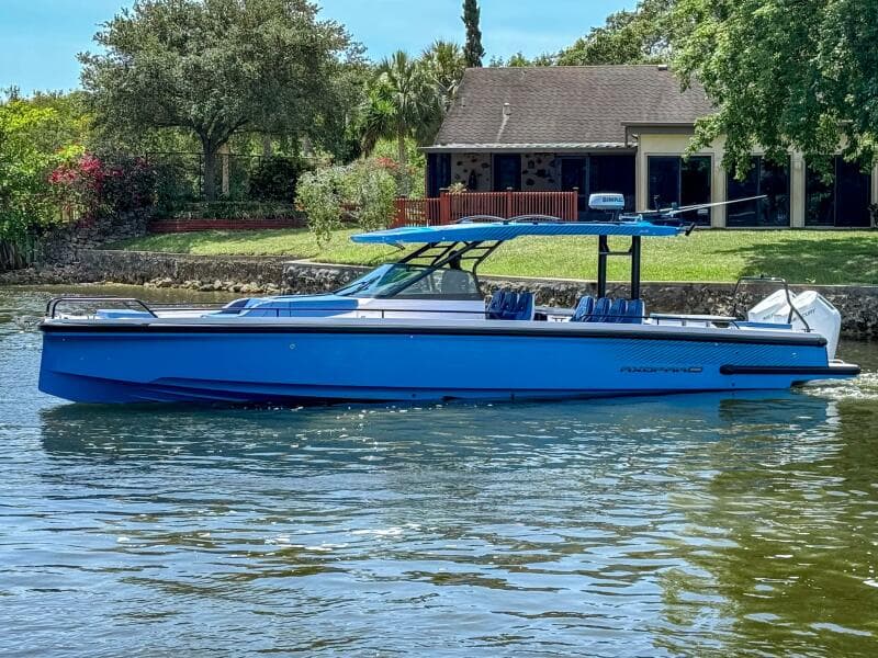 2025 Axopar 37 Sun Top BRABUS Trim