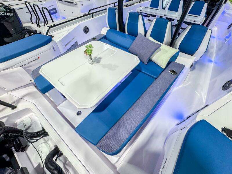 2025 Axopar 37 Sun Top BRABUS Trim