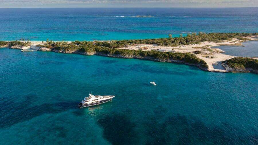 2005 Trinity Yachts Tri-Deck