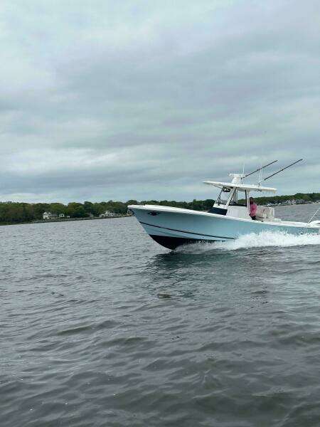 2020 Regulator 31 FS with Mezz