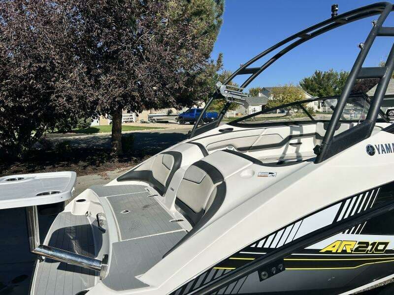 2019 Yamaha Boats AR210