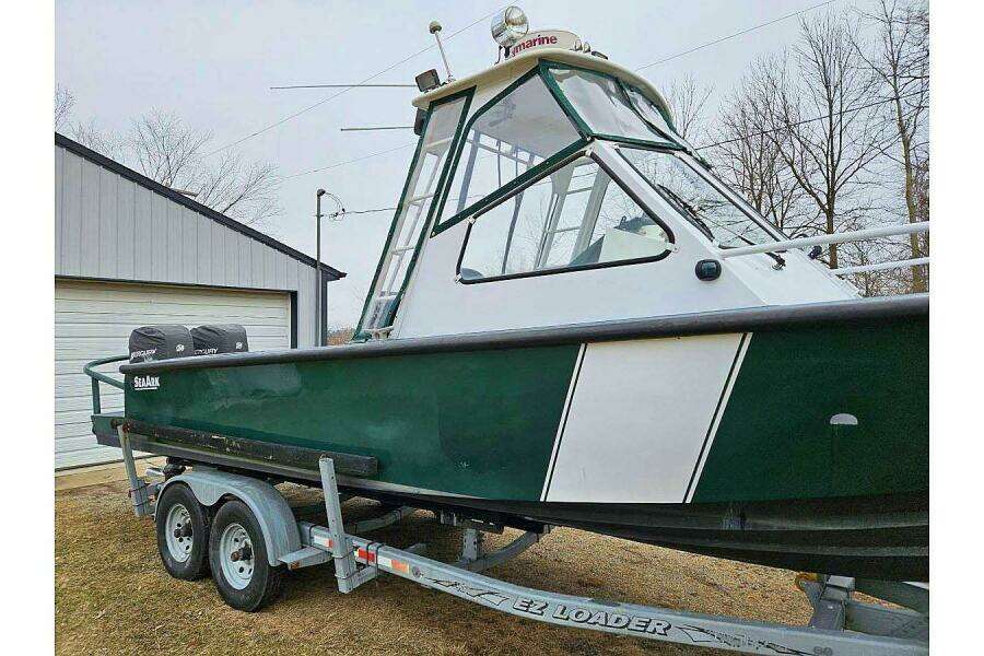 2002 SeaArk 25 V Commander SAMA 365