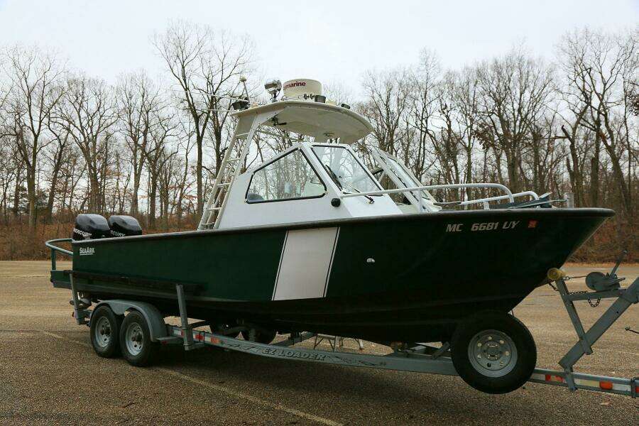 2002 SeaArk 25 V Commander SAMA 365