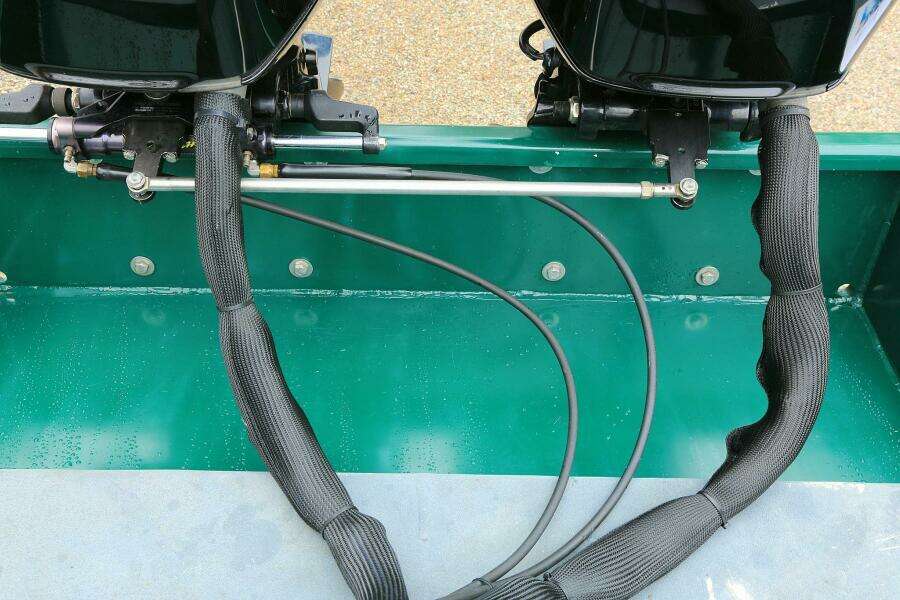 2002 SeaArk 25 V Commander SAMA 365