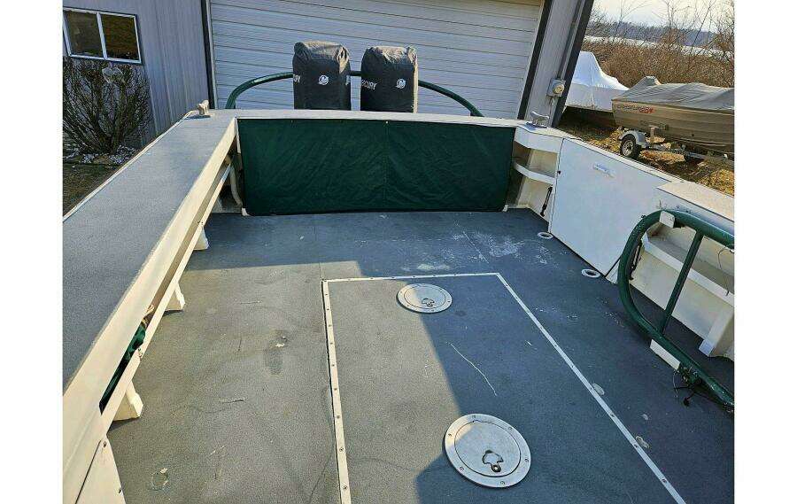 2002 SeaArk 25 V Commander SAMA 365