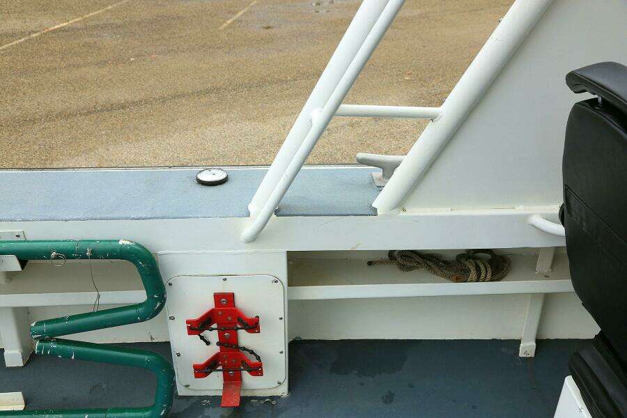 2002 SeaArk 25 V Commander SAMA 365