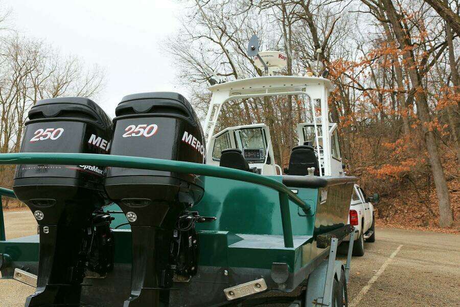 2002 SeaArk 25 V Commander SAMA 365