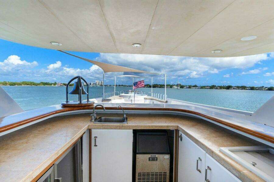 Broward 110 Envision - Flybridge