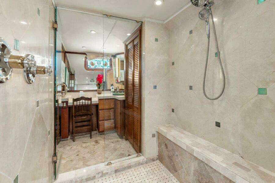 Broward 110 Envision - Head