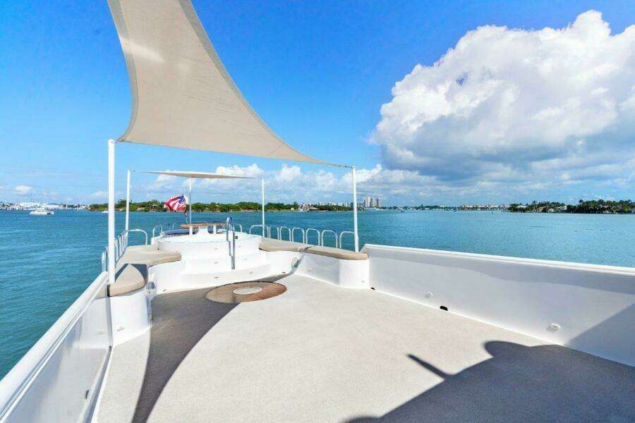 Broward 110 Envision - Flybridge