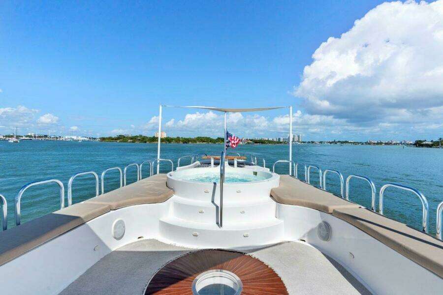 Broward 110 Envision - Flybridge